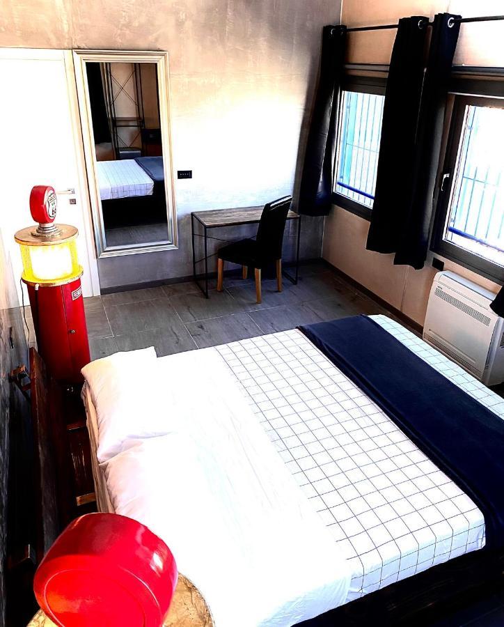 Hotel Tech ブレンバーテ エクステリア 写真